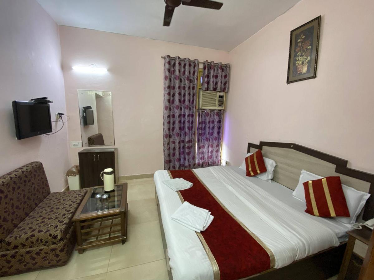 Hotel Rama Palace Katra  Ngoại thất bức ảnh