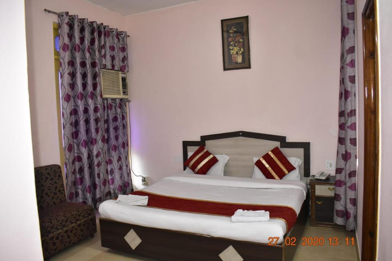 Hotel Rama Palace Katra  Ngoại thất bức ảnh
